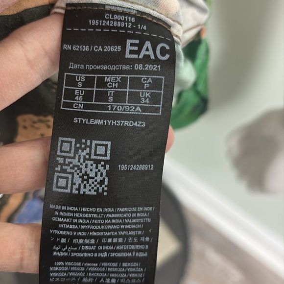 Men’s Guess Tiger Eco Bonsai Button Front Short Sleeve Button Down Shirt Small - Picture 11 of 11